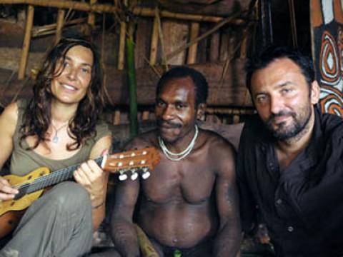 Zazie chez les Korowaï de Papouasie Occidentale