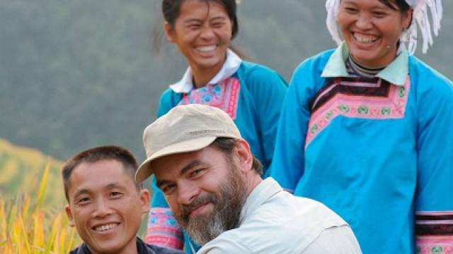 Clovis Cornillac chez les Miao en Chine