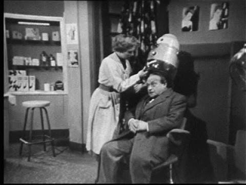 Les cheveux en quatre