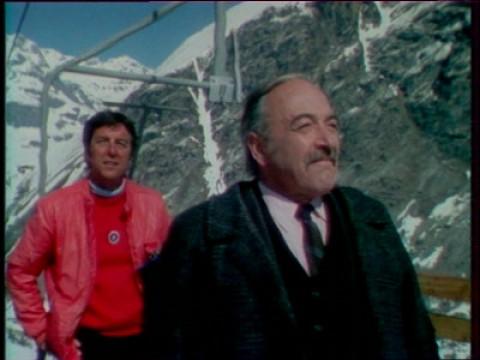 Le Lièvre blanc aux oreilles noires