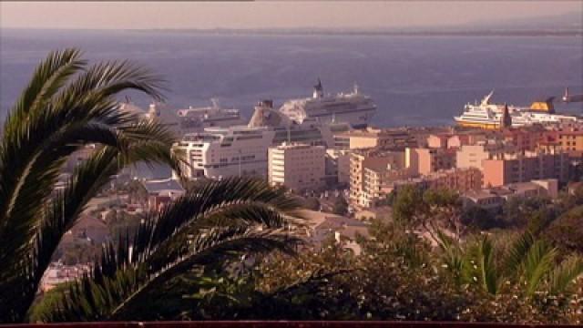 La Corse : l'île du meurtre / Maldives : la charia au paradis