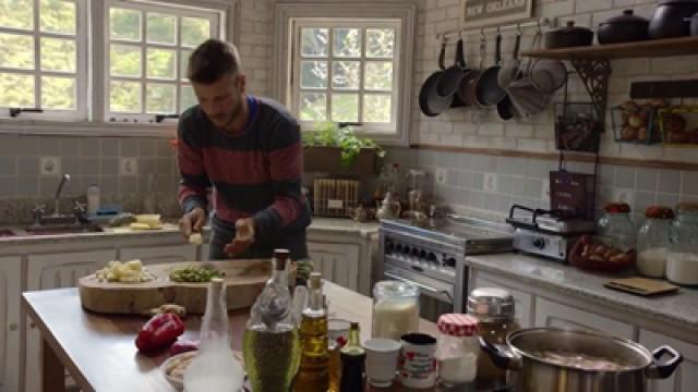 Frango Thai, Arroz de Jasmim e Salada de Frutas Tailandesa