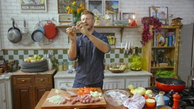 Salame Atolado, Torta de Milho Verde e Bolo com Doce de Leite