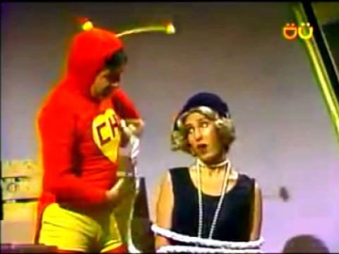 El Gordo y el Flaco / Chespirito / Frutas y sobornos en la escuela / ¡No seas torpe, Chapulin! / Las olas