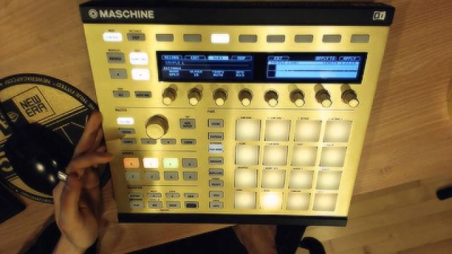 SUGA 의 Maschine mk2 review