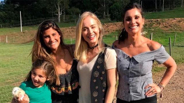 Flávia Alessandra e Regiane Alves