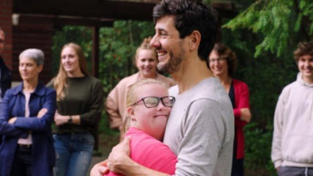 The six young people meet at Dieter's home