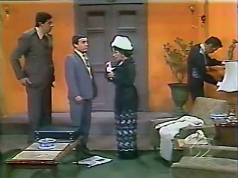 Chespirito peluquero / El bandido solitario / El vendedor de matamoscas