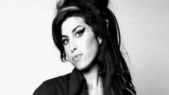 O QUE ACONTECEU COM AMY WINEHOUSE?