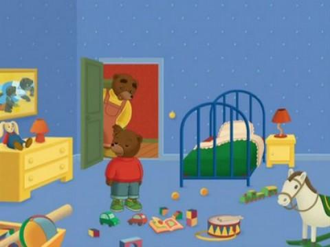 Little Brown Bear awaits Christmas