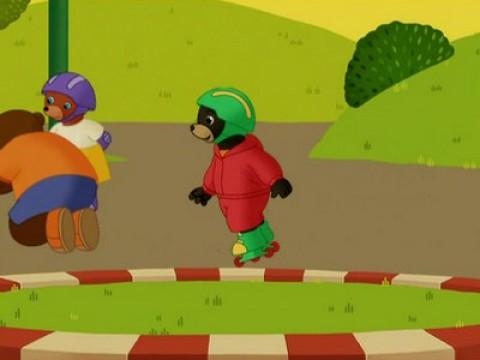 Little Brown Bear rollerblades