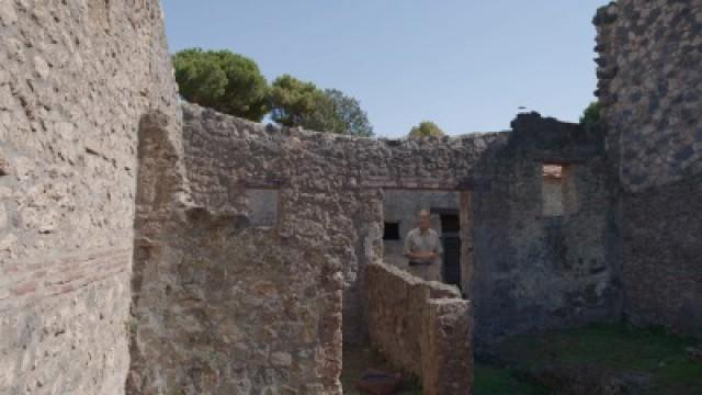 Pompeii with Michael Buerk