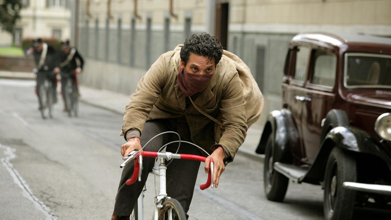 La leggenda del bandito e del campione