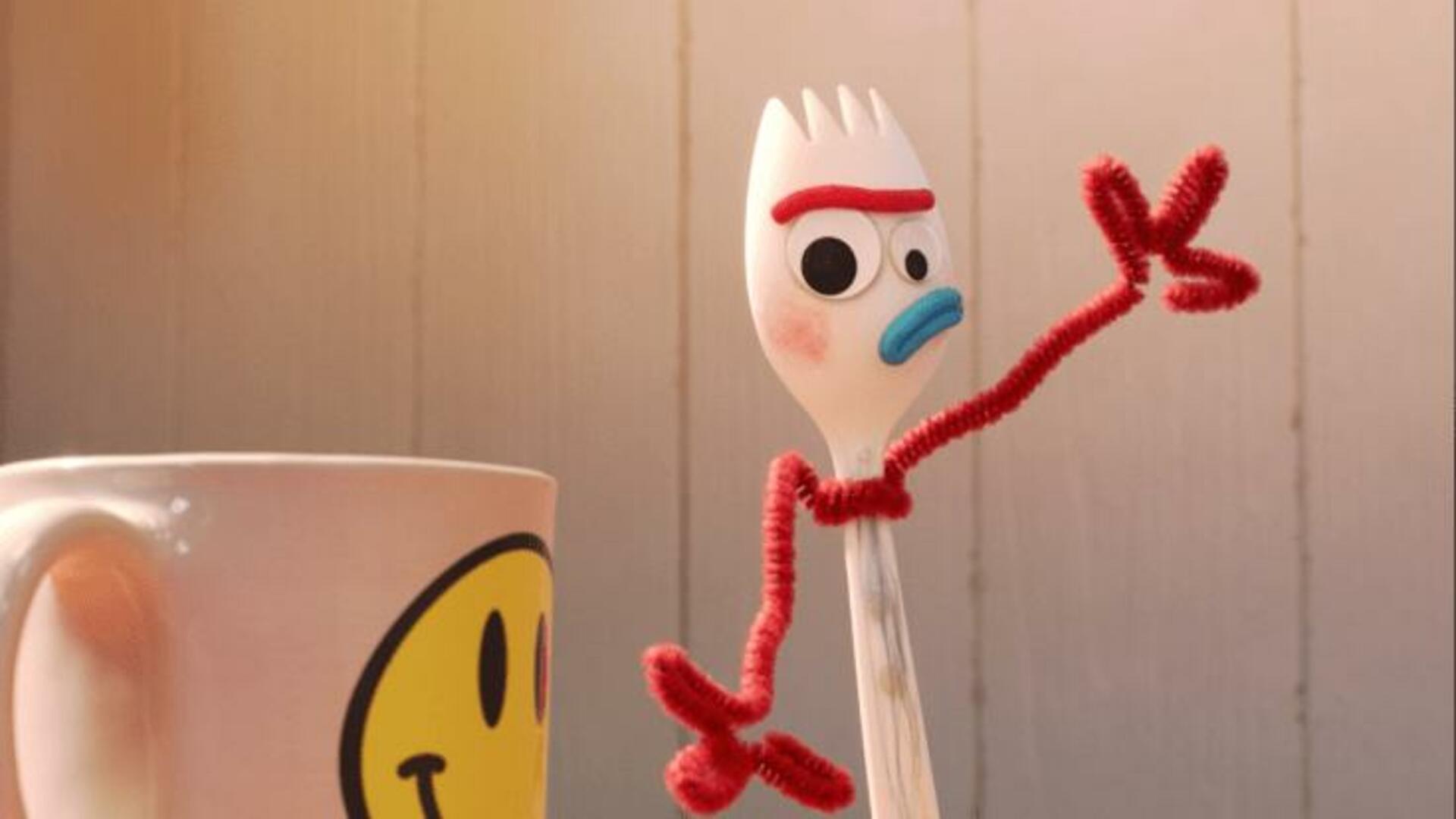 Forky Asks a Question: What Is a Friend