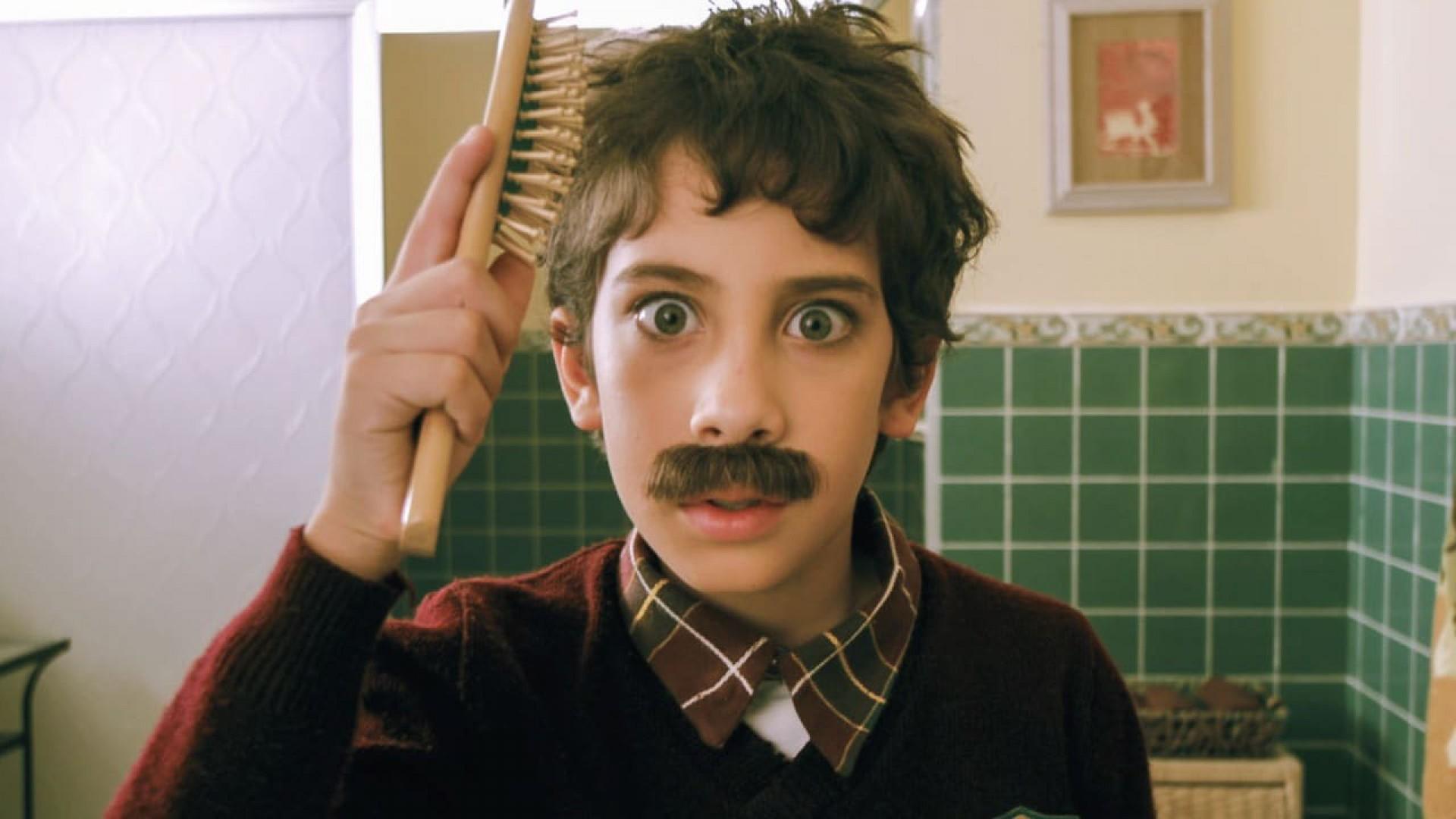 Ulises and the 10,000 moustaches