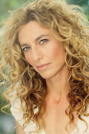 Picture of Claudia Black