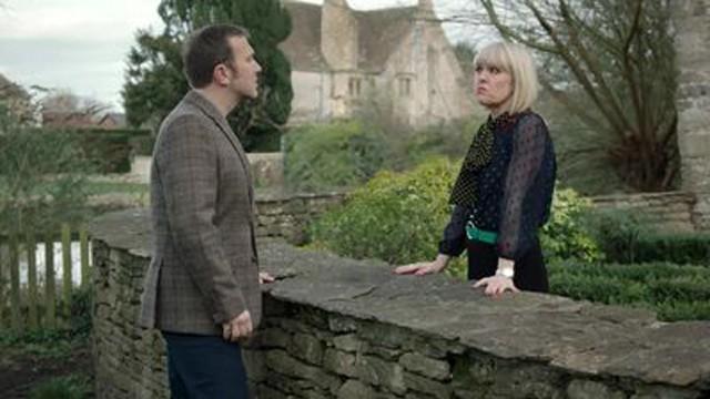 Agatha Raisin: As the Pig Turns (2)