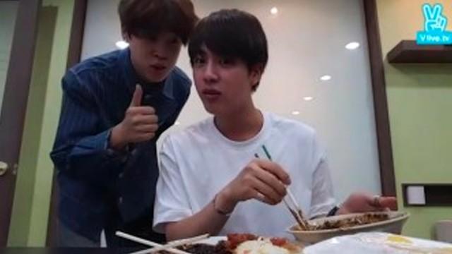 [2년 전 오늘의 BTS] 2년 전 잇진의 첫 라이브 (feat.만다꼬즈) (EatJin's first V live 2 yaers ago)