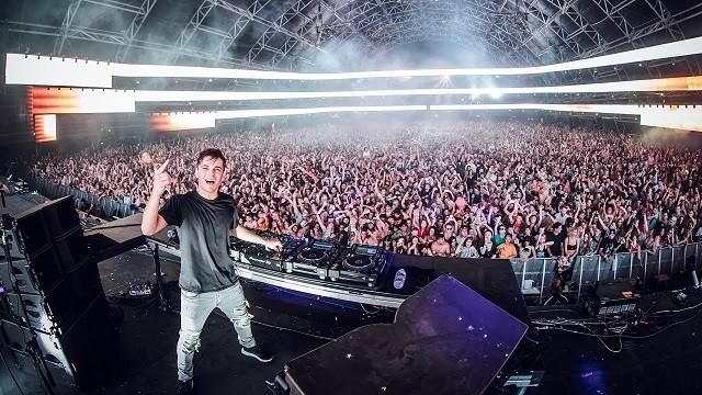 S2.E8 Coachella