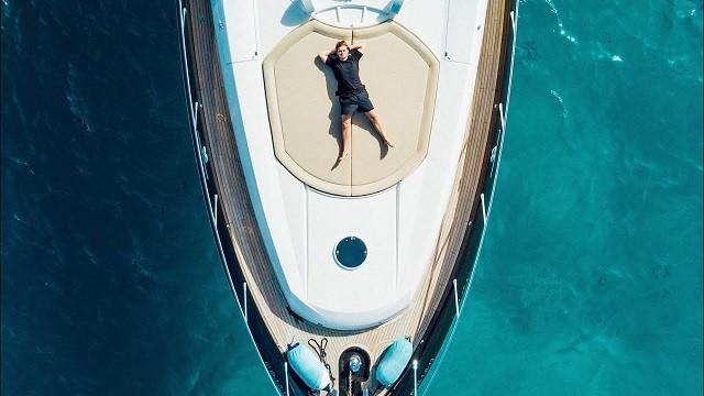 S2.E9 Ibiza