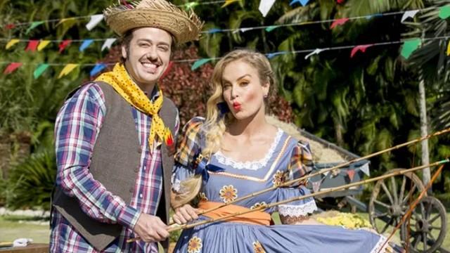 Camila Queiroz, Pablo Sanábio, Maria Clara Gueiros e Lucy Alves