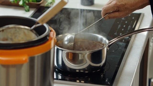 Recipe: Veal Stock and Demi-Glace