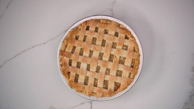 Desserts: Apple Pie With Lard Crust
