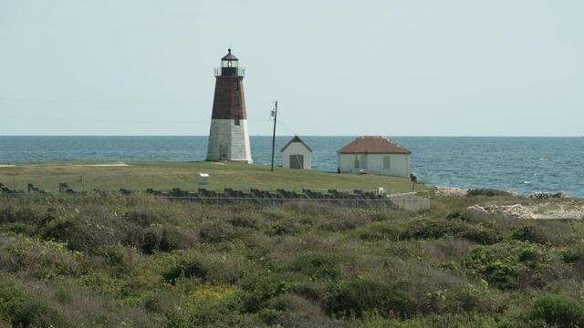 The Seaside Victorian Cottage: Back to Narragansett