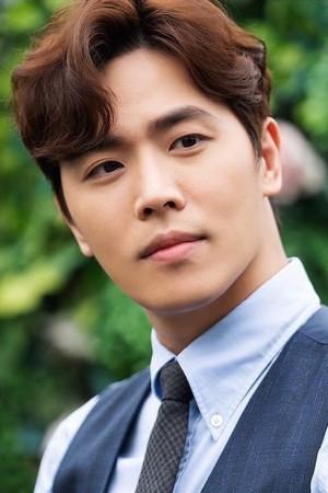 Picture of Lee Dong-ha