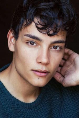 Picture of Evan Evagora