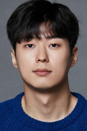 Picture of Ahn Dong-goo