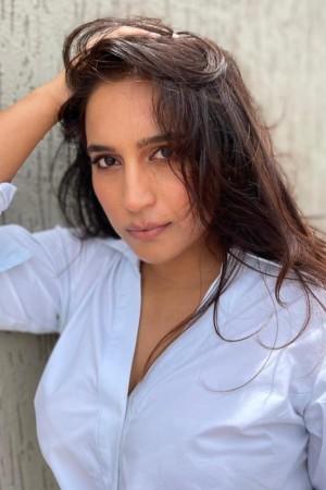 Picture of Zoya Hussain