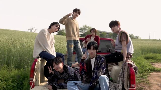 [WHY..] Concept Photo Behind The Scenes