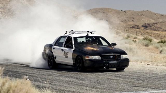 Crown Victorious: Cheap Racing Fun!