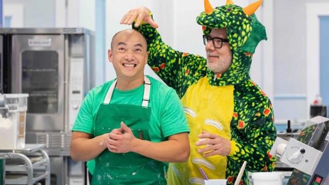 Holiday: Dino-mite Cakemas