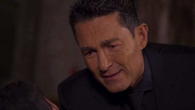 Despídete de Raúl, Enrique de Martino