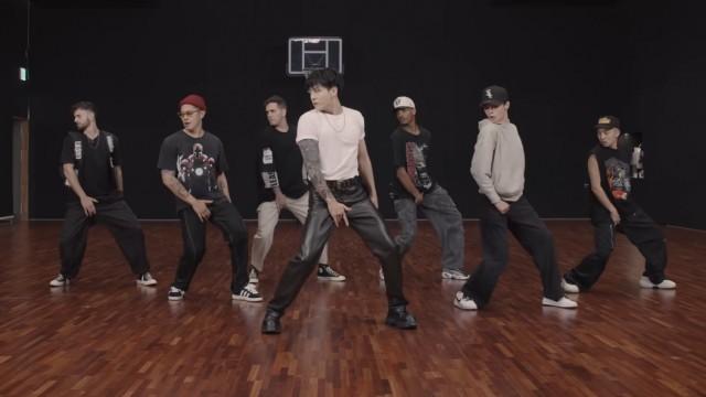 [CHOREOGRAPHY] 정국 (Jung Kook) 'Standing Next to You' Dance Practice