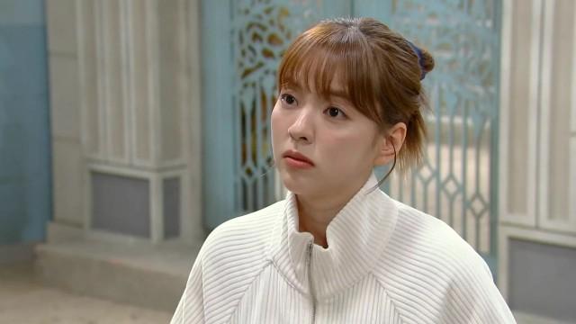 Jung Ae Meets Dong Gu