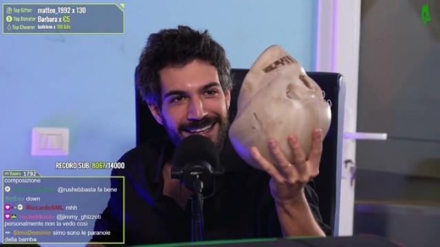 SNOOP DOGG Ci ha PRESO per il CULO: NON SMETTERÀ di FUMARE. | Cerbero Podcast #2051