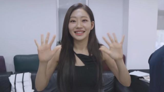 1st Mini Album 'KISS OF LIFE' Debut Showcase Behind