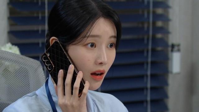 Eun Sung Pushes Sun Woo Away