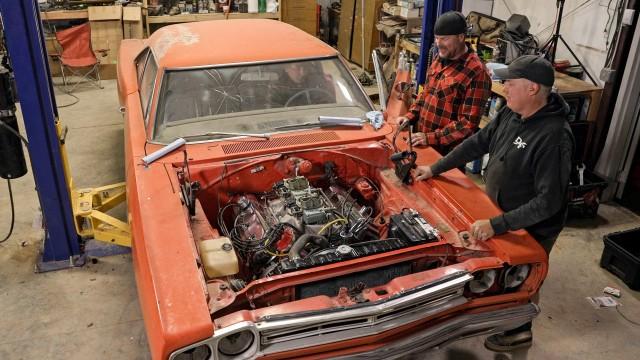 Junkyard Rescue Hemi Belvedere!