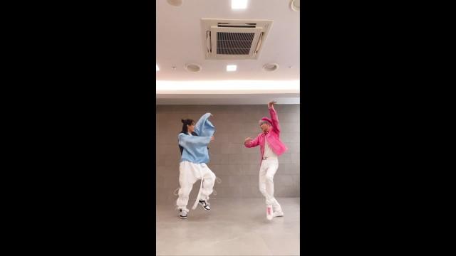 Let’s pick BLUE & PINK Peaches | #Shorts