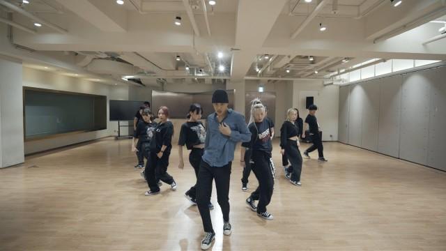 KAI 카이 '음 (Mmmh)' Dance Practice