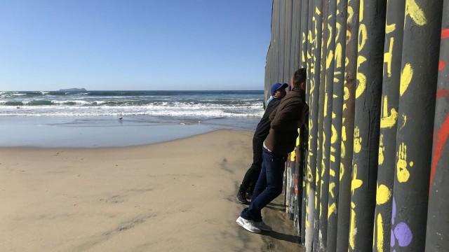 USA : les premiers pas des indésirables