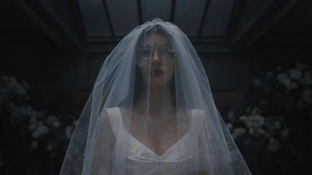 Never Get on One Knee