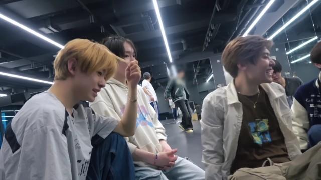 위시 안무 연습 빡세게 | ‘Songbird’ Dance Practice Behind the Scenes 