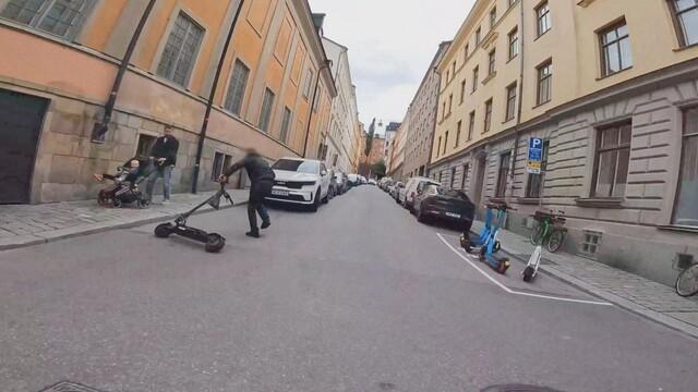 Crazy electric kick cyclist