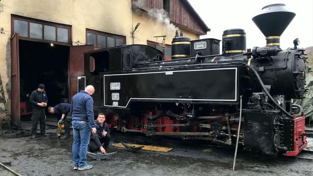 Auf wackligen Schienen in die Karpatenschlucht