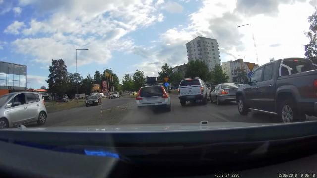 Chasing Volvo with roof box